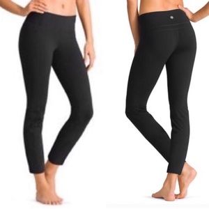Athleta Straight Up Yoga Capri